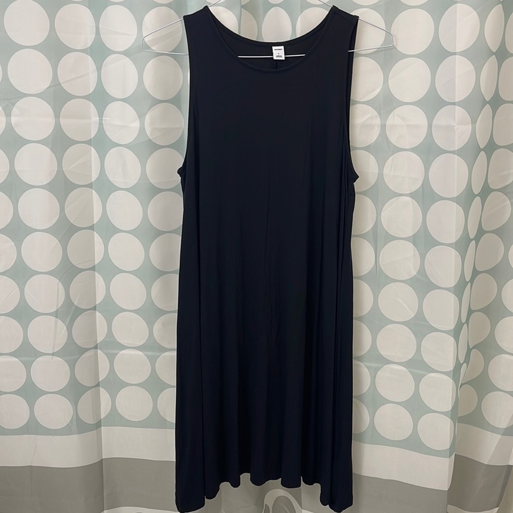 Black Sleeveless Dress